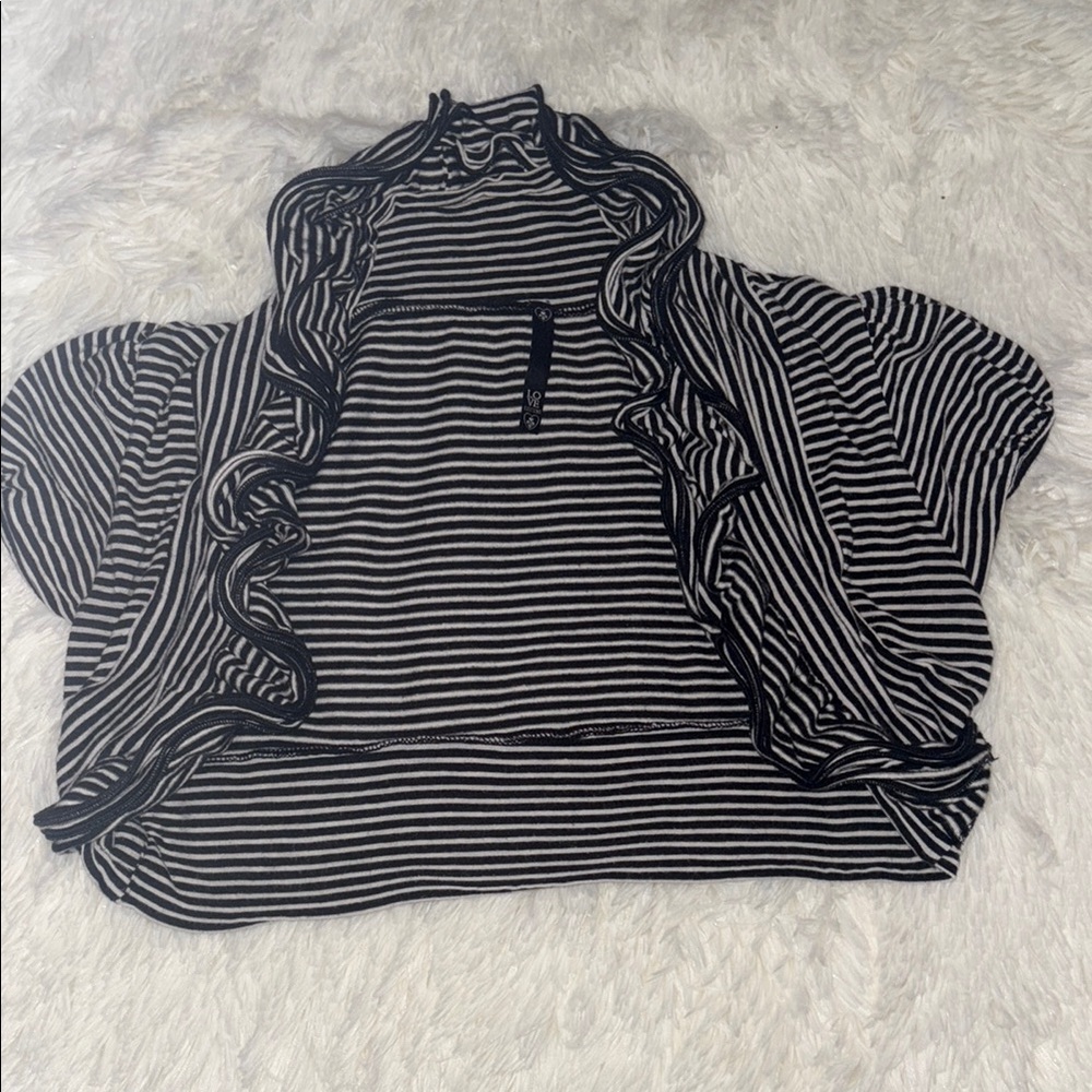 Love Culture Black and White Striped cropped overly short sleeve sweater shrug